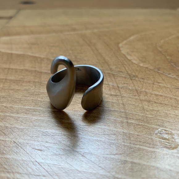 Breil Authentic Snake Steel Bendable Necklace & Breil Hook Ring Set from Milan - Picture 3 of 7